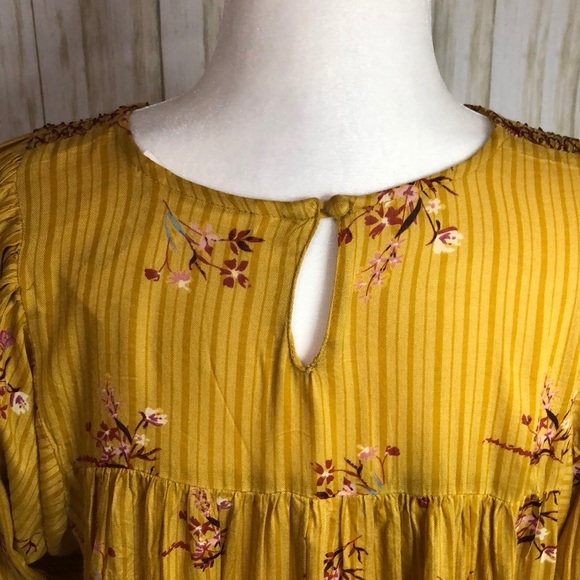 ACOS & A color gold size medium women’s top - Picture 8 of 11